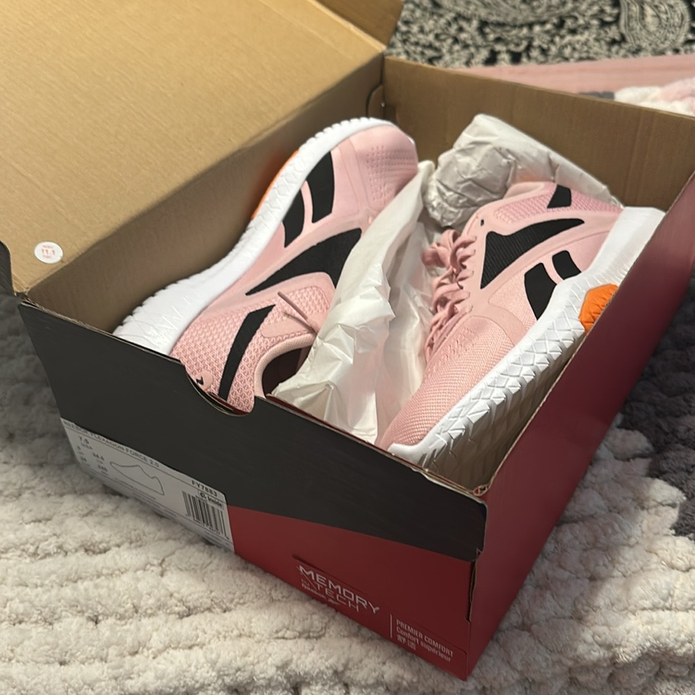NEW Reebok Running Shoes - Picture 8 of 9